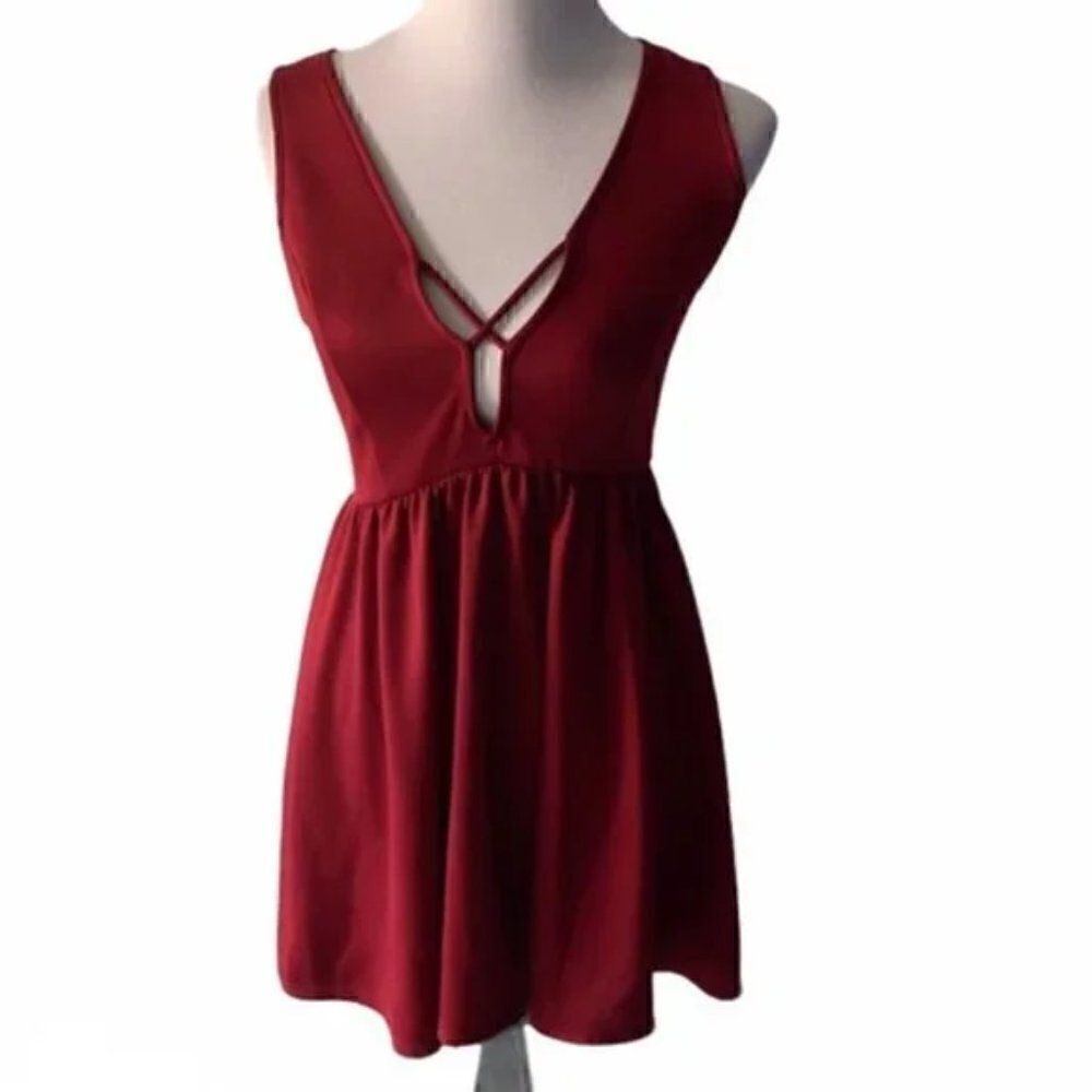 Tobi Deep V Neck Dress size M